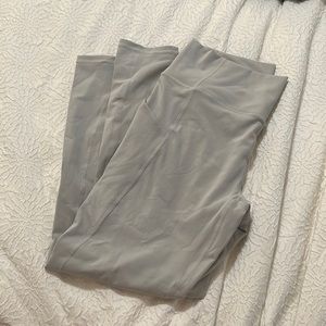 Fabletics Oasis High Waisted Leggings 7/8 - NWT